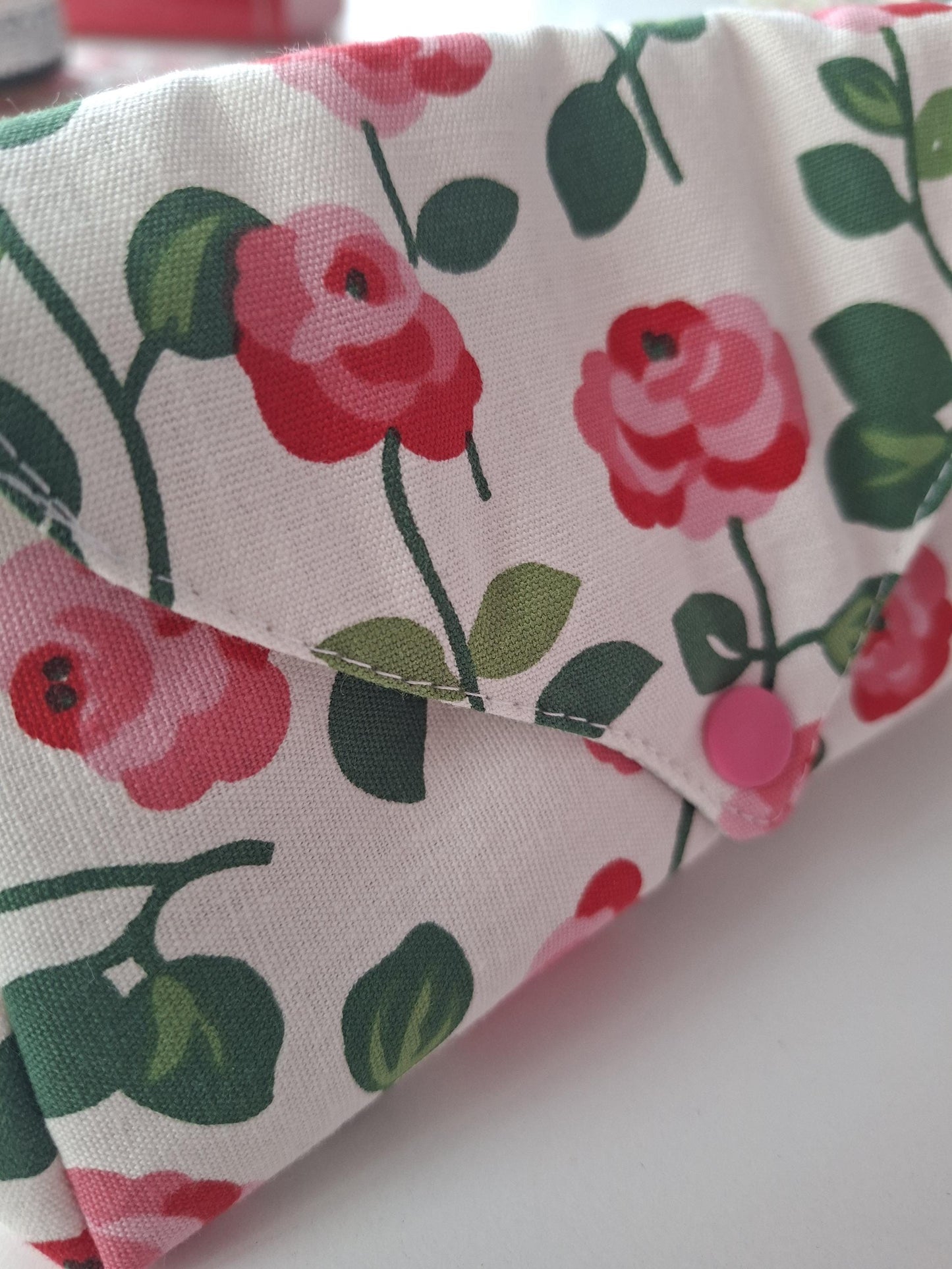 Romantic Vanity bag pink flowers