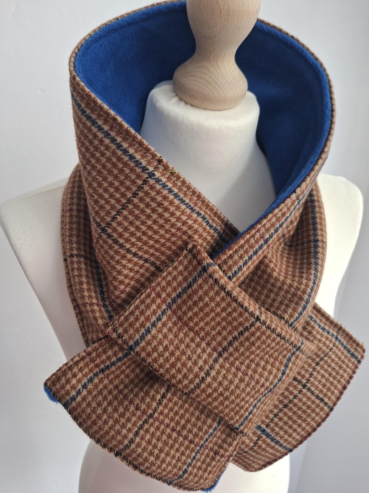 Scarf SKARFAKIA soft tartan rust brown