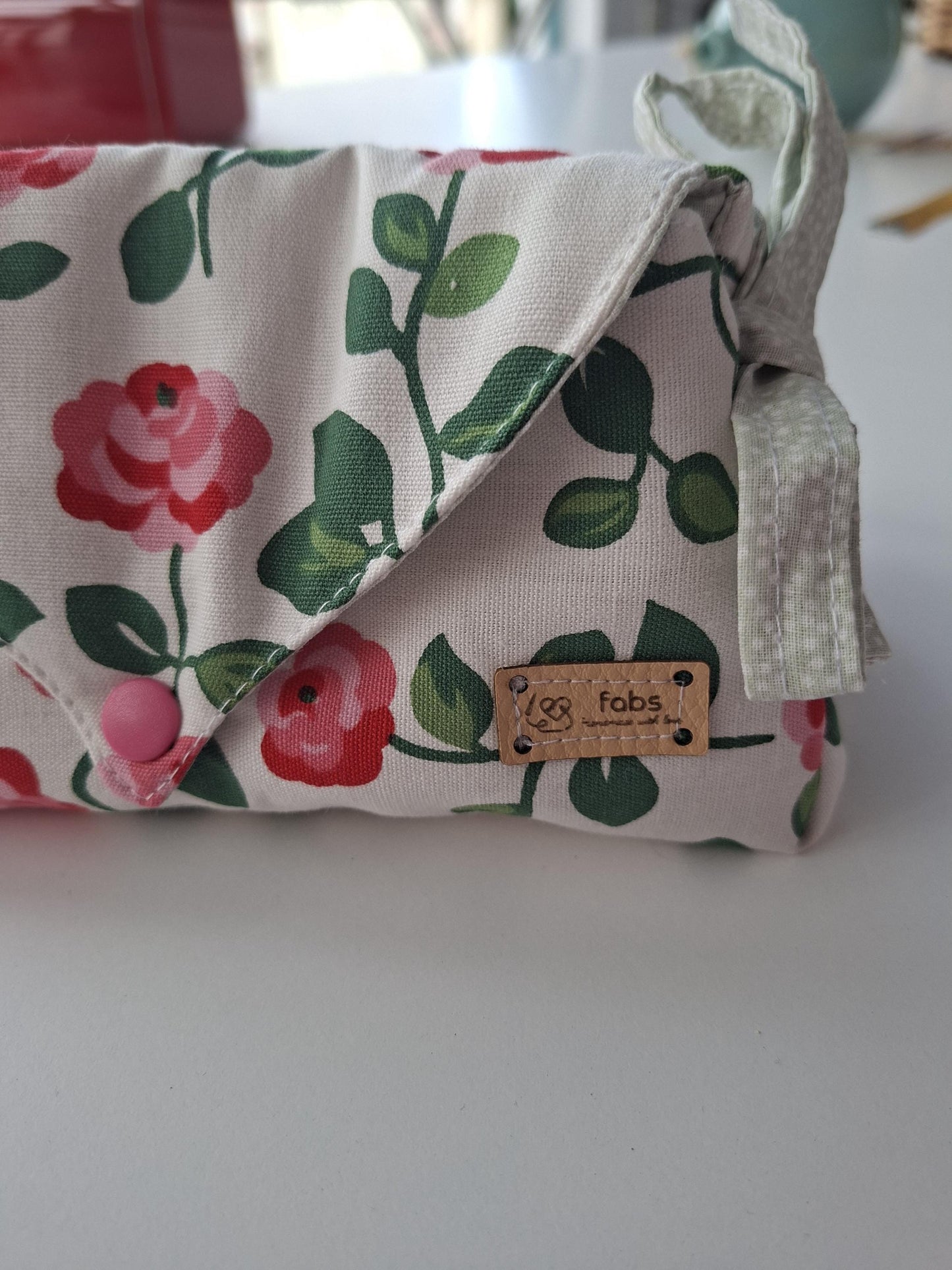 Romantic Vanity bag pink flowers