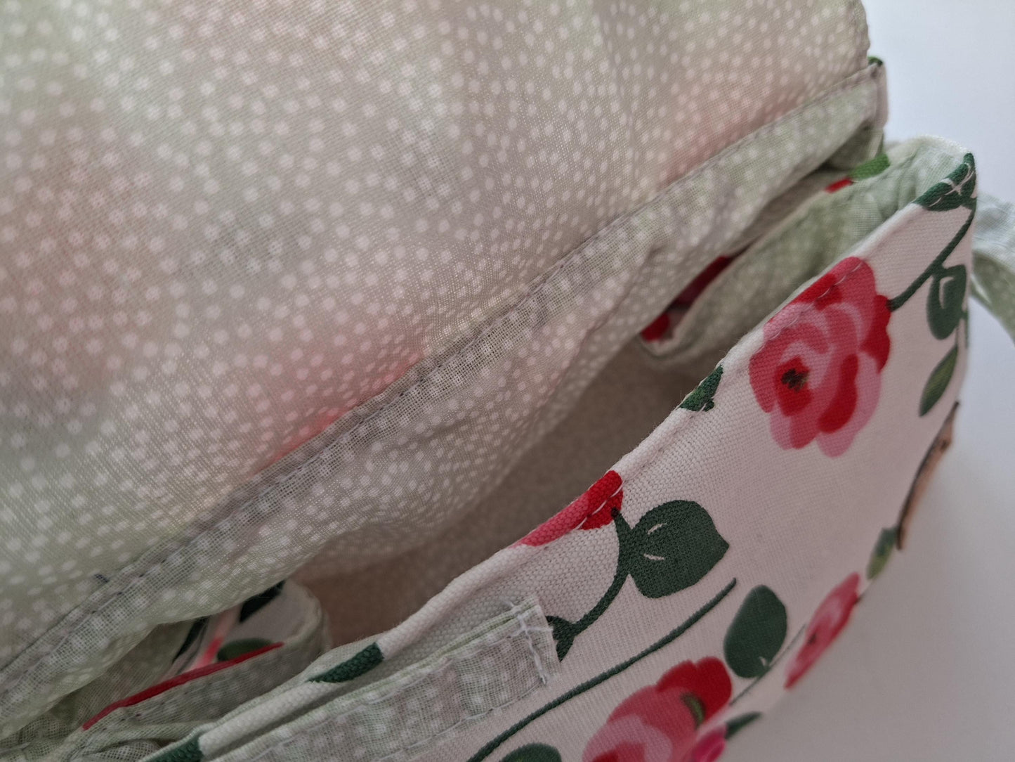 Romantic Vanity bag pink flowers