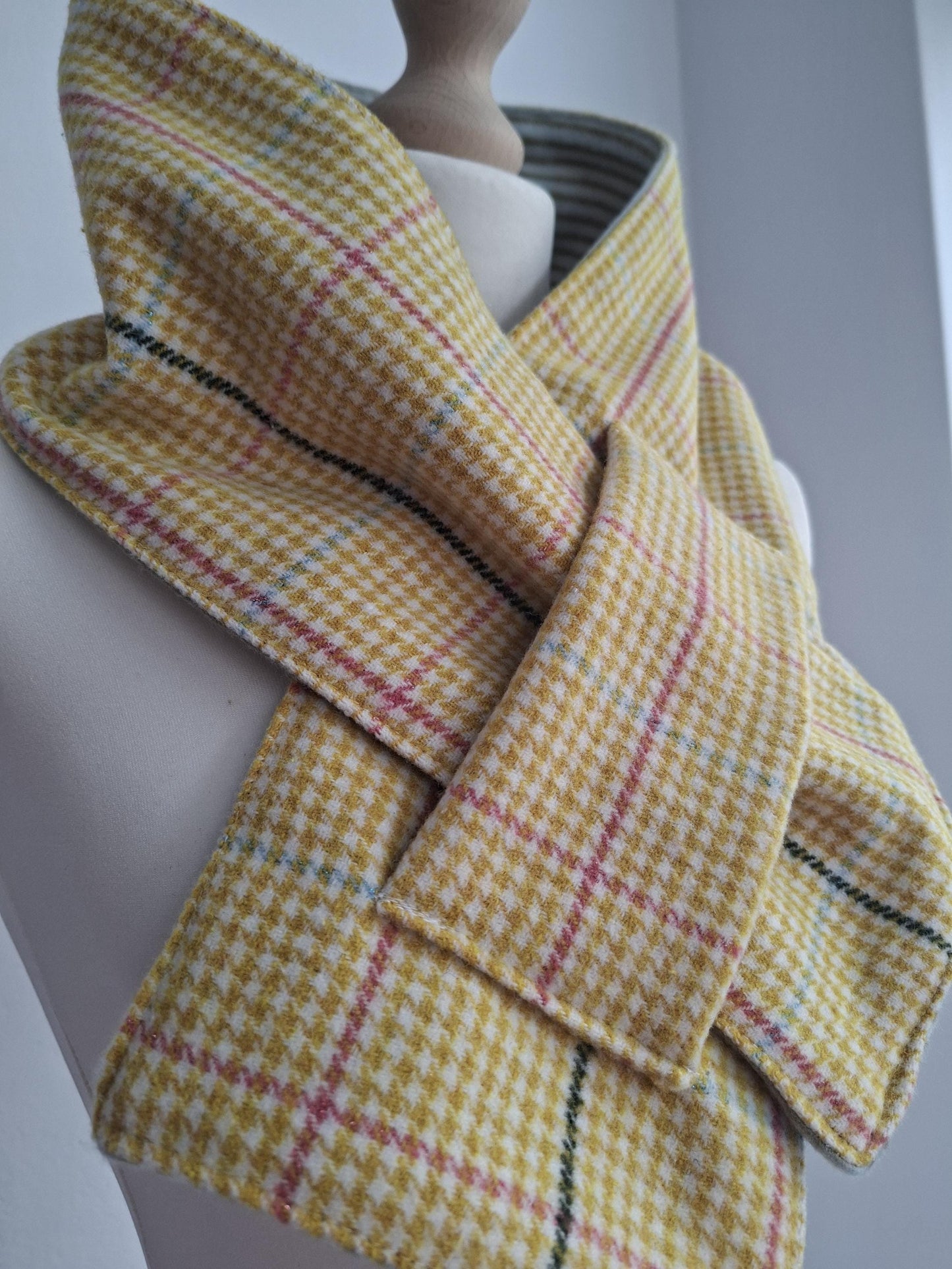 Scarf SKARFAKIA soft tartan yellow