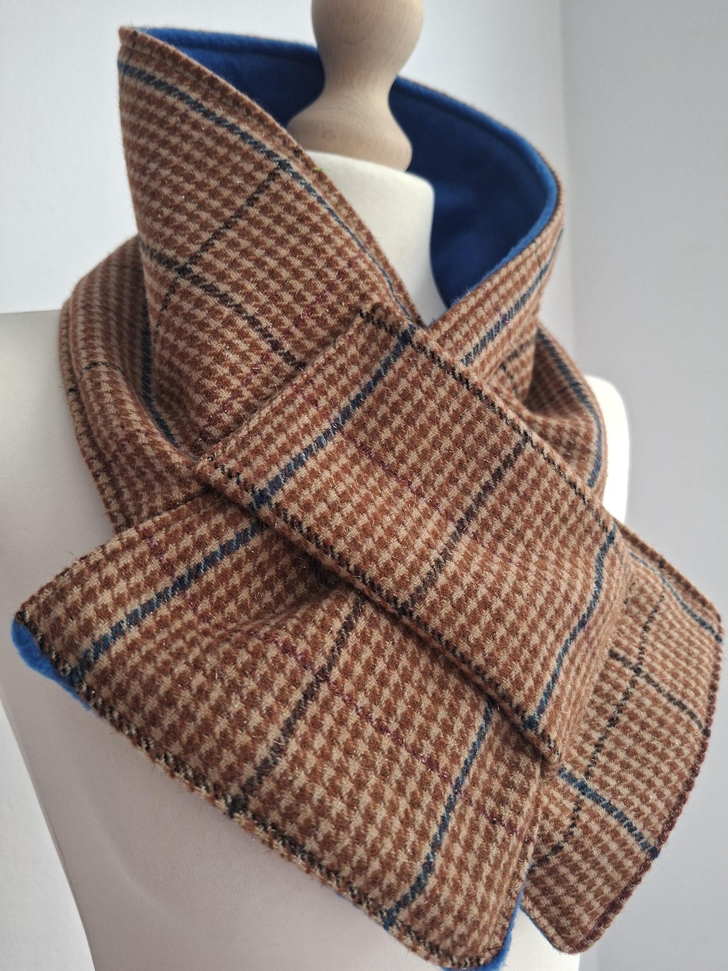 Scarf SKARFAKIA soft tartan rust brown